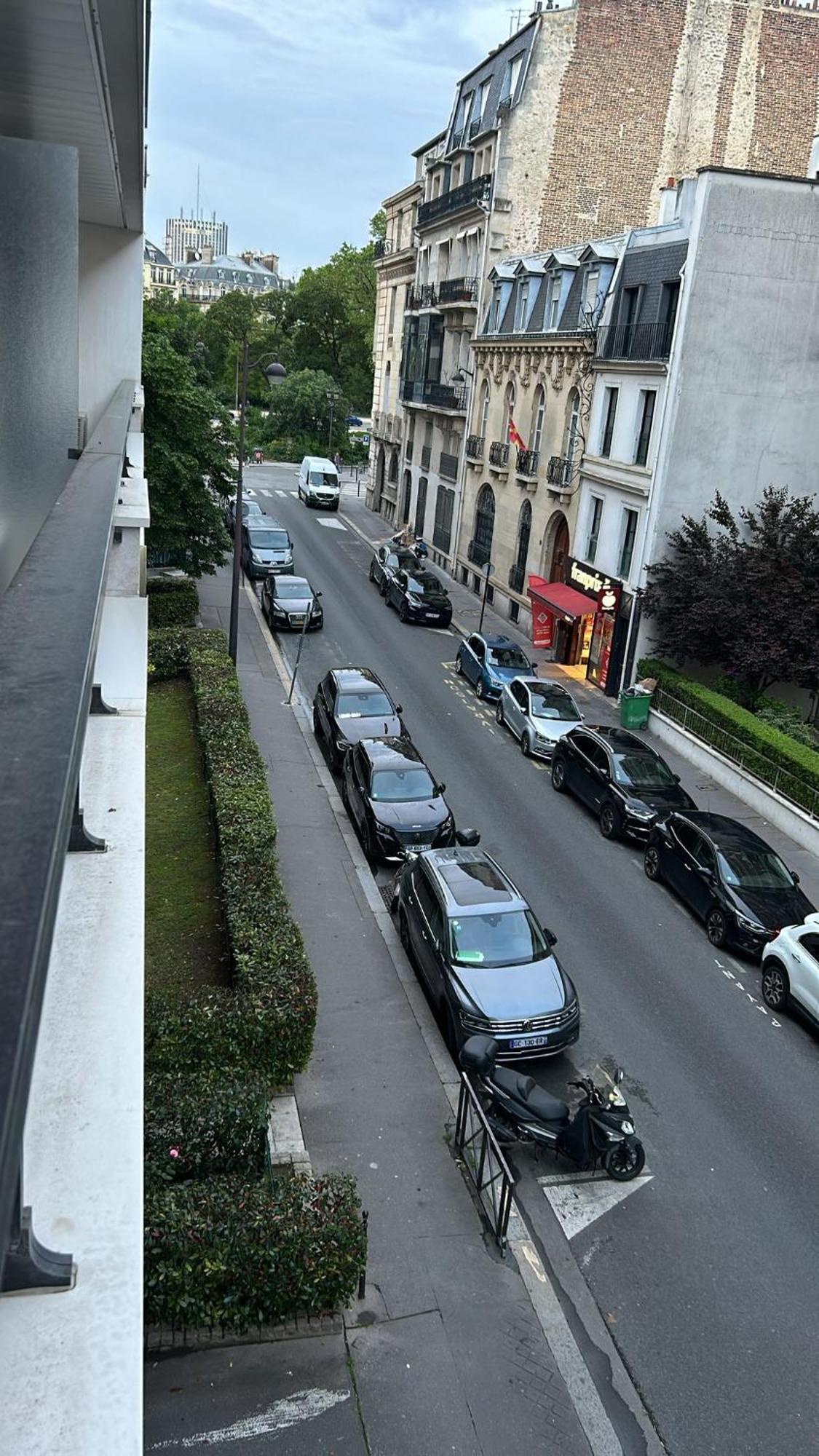 Moderne Avec Terrasse - Avenue Foch, 75016 Appartement
